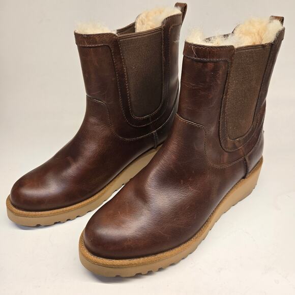 UGG Slim Britt 1013851 Brown Chestnut Leather Wedge Chelsea Boots, Size 7.5 - Picture 1 of 12